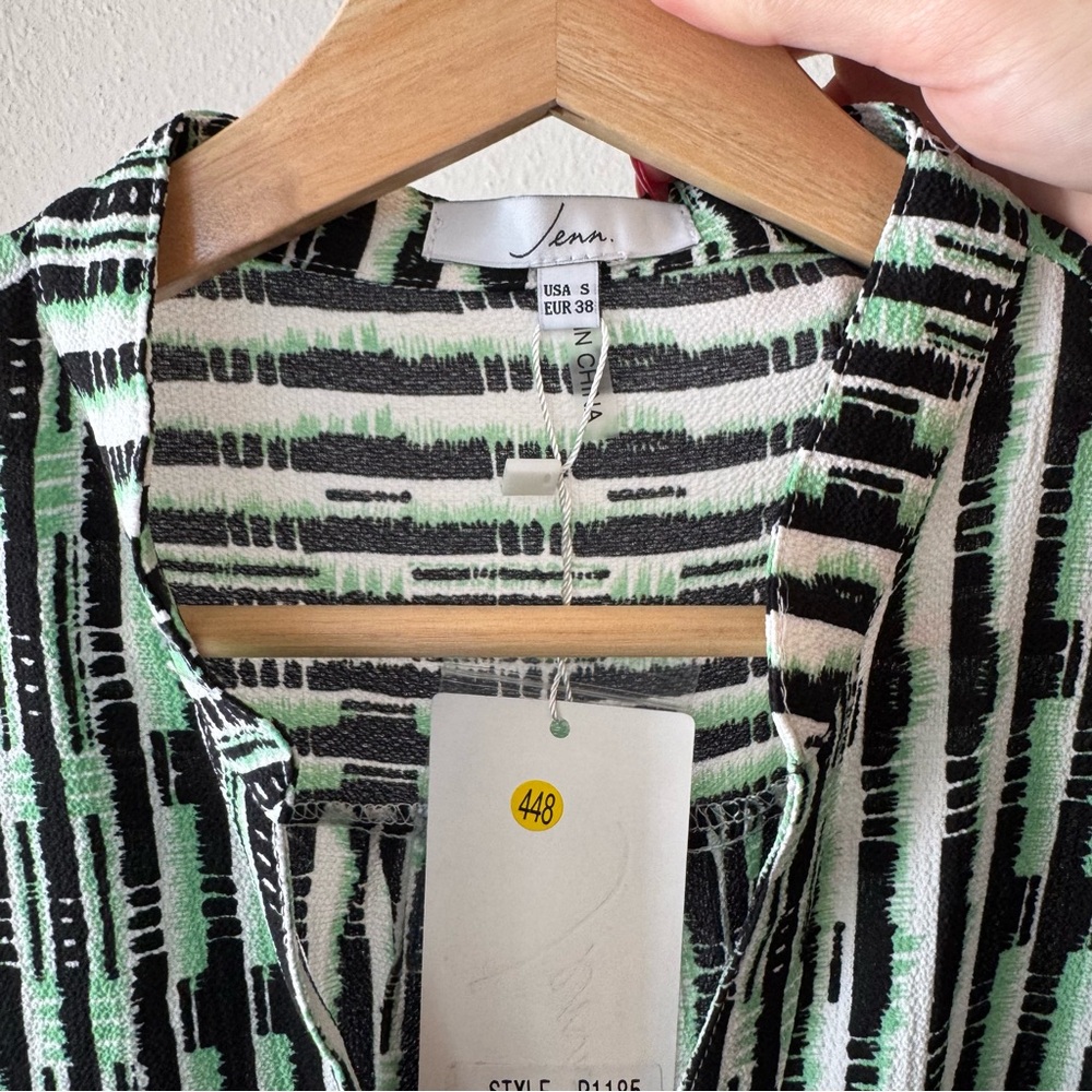 Jenn Romper NWT - Picture 3 of 8